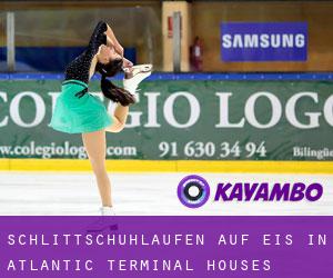 Schlittschuhlaufen auf Eis in Atlantic Terminal Houses 