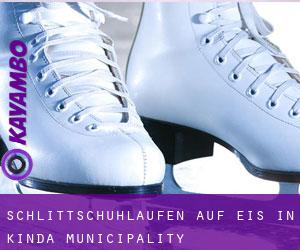 Schlittschuhlaufen auf Eis in Kinda Municipality 