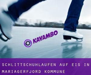 Schlittschuhlaufen auf Eis in Mariagerfjord Kommune Schlittschuhlaufen auf Eis in Mariagerfjord Kommune